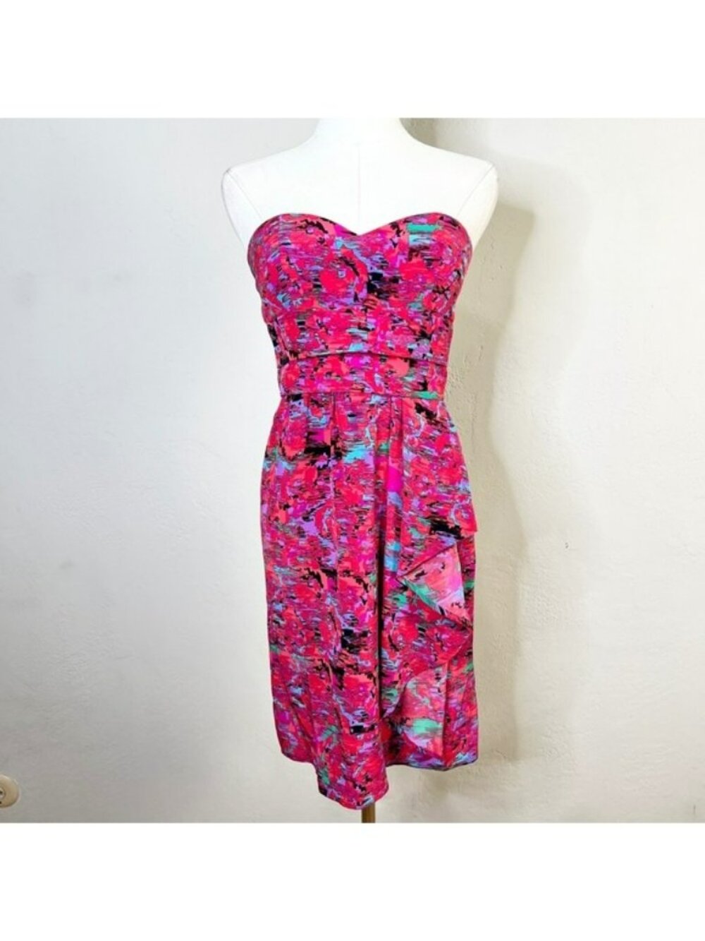 Twelfth Street by Cynthia Vincent Strapless 100% Silk Mini Dress Pink Size 4